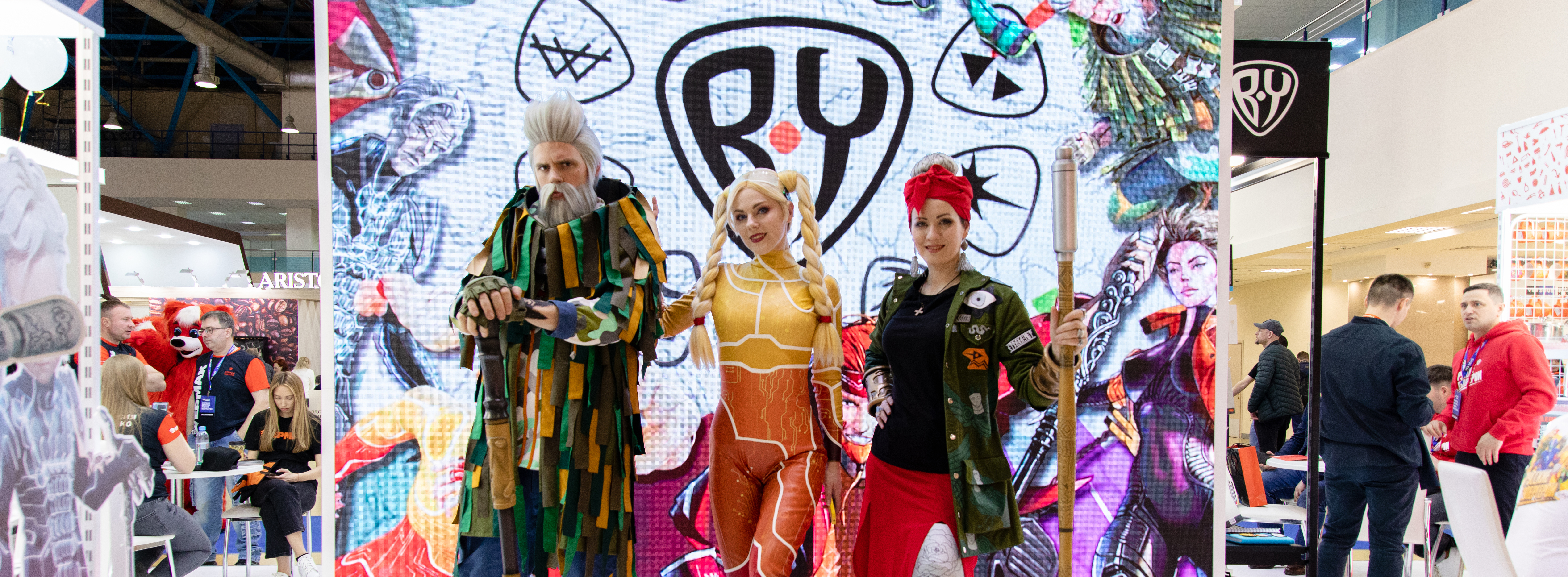 Русские Супергерои на выставке бизнеса VerSous в Экспоцентре